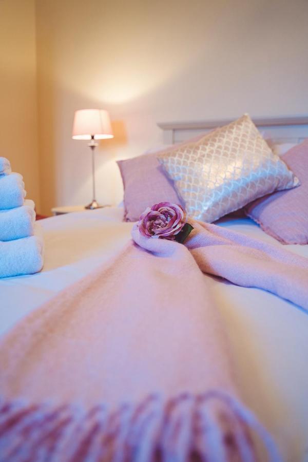 Ross Beach Family Farmhouse B&B Killala Eksteriør billede